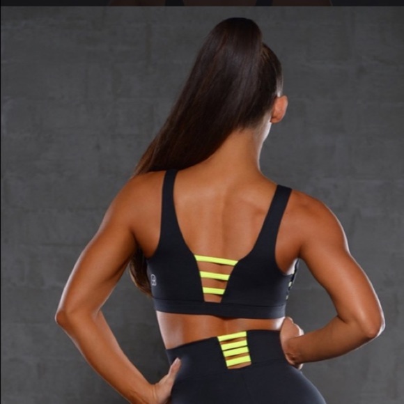 ISO!! Bombshell vivid bra! - Picture 2 of 2